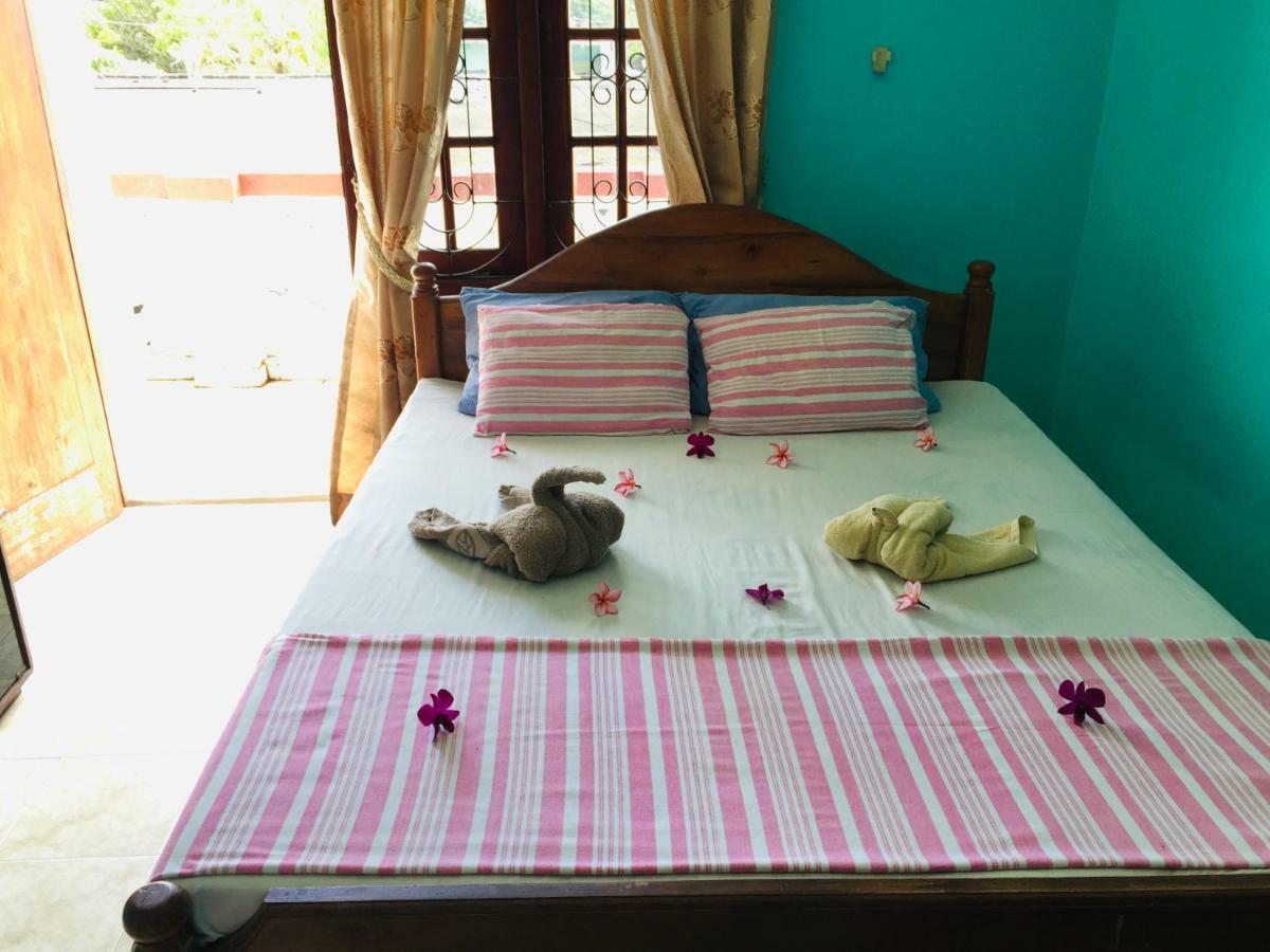 White House Appartement Negombo Buitenkant foto