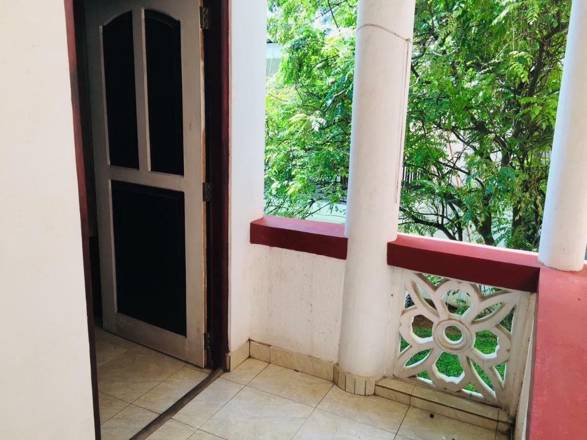 White House Appartement Negombo Buitenkant foto